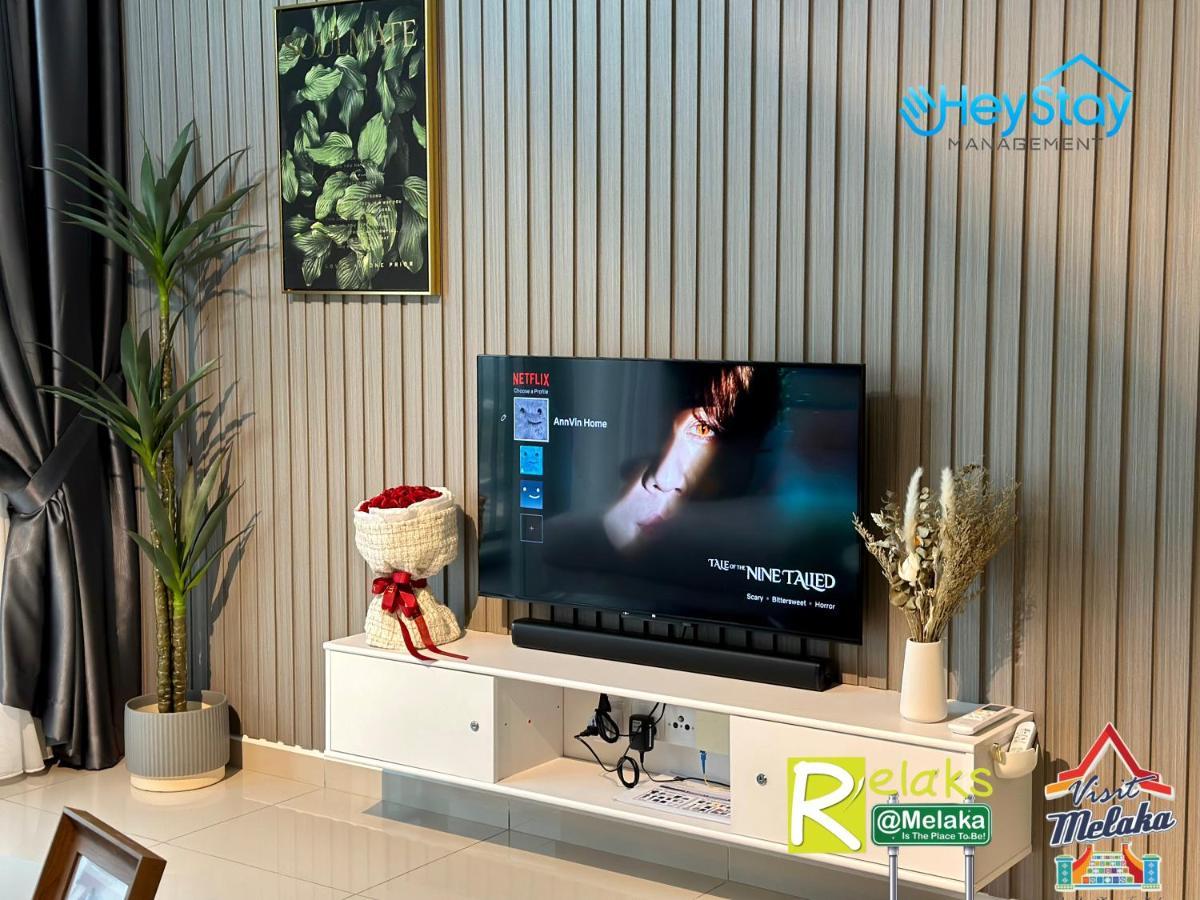 Novo 8 Residence Bachang By Heystay Management Kampong Tambak Экстерьер фото